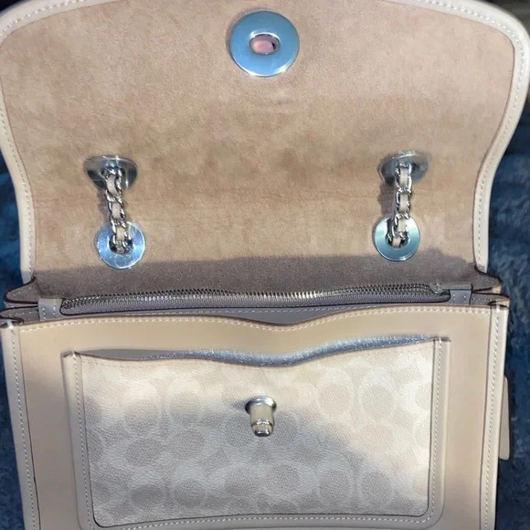 Coach Parker Tea Rose Turnlock Shoulder Bag Tan Leather Silver Chain - Picture 6 of 8